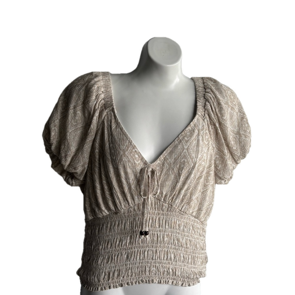 BCX Women’s M Smocked Waist V-Neck Blouse Top Beige/Taupe Paisley Short Sleeve